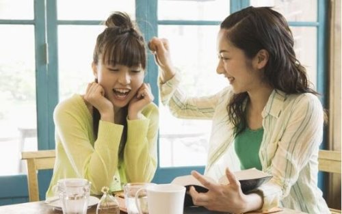 怎么和女生聊天 教你聊天小技巧避免将话聊死(追女生必看)