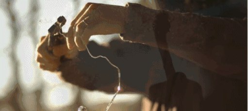 比钻石还坚硬的鲁伯特之泪 竟然轻轻用手一碰就碎了