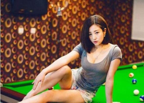 世界最美台球女裁判 吕萌希子性感写真(令人羡慕的人间胸器)
