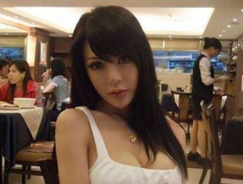 中国十大乳神排行榜 最美乳神是樊玲(喷血写真图)