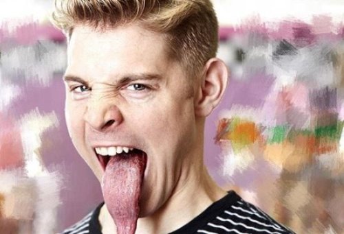 世界上最长的舌头打破吉尼斯纪录 女友称长舌头让性生活更完美