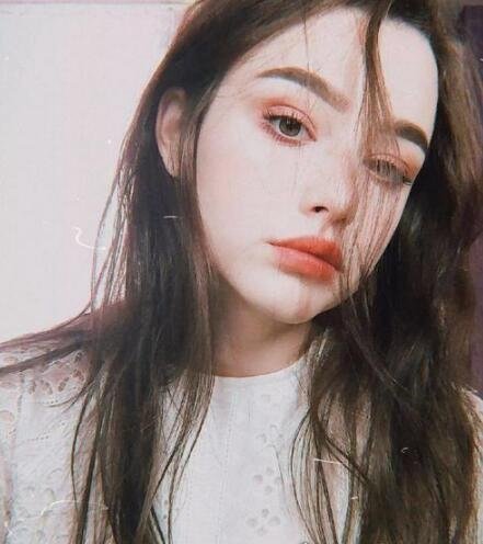 俄罗斯最美女模特，dasha taran年仅20岁(好看到犯规)