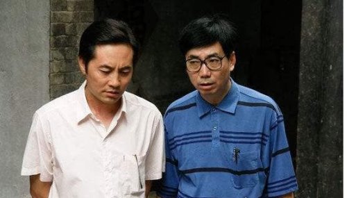 连襟是什么意思 指的是姐妹丈夫之间的亲戚关系(互称或合称)