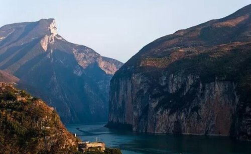 长江三峡指的是哪三峡 瞿塘峡、巫峡和西陵峡这三段峡谷的总称