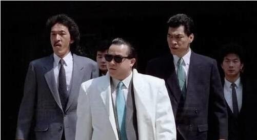 曾志伟父亲是香港警长曾启荣 五亿探长雷诺原型吕乐的心腹大将