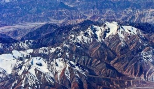 神秘的昆仑山在哪里 中国西北的帕米尔高原(被称为万山之祖)