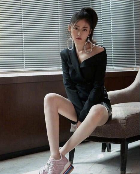 娱乐圈90后女星美腿排行 迪丽热巴109厘米大长腿夺冠