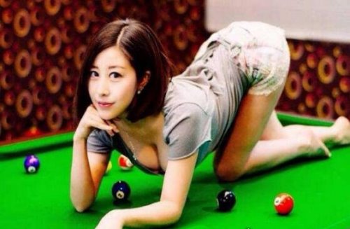 世界最美台球女裁判 吕萌希子性感写真(令人羡慕的人间胸器)