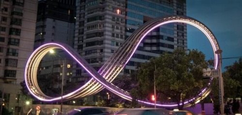 教你玩转神奇的莫比乌斯环 从中间剪一圈都不断(有视频)