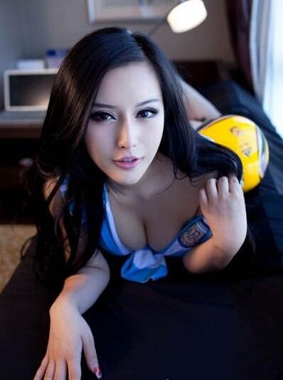 中国最美足球宝贝杨棋涵 绝美性感写真集欣赏(身材太劲爆)