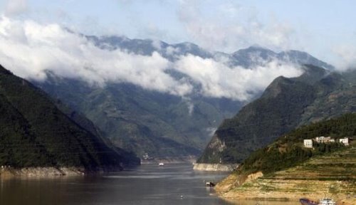 长江三峡指的是哪三峡 瞿塘峡、巫峡和西陵峡这三段峡谷的总称