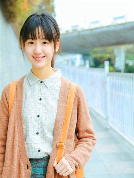 最美校花陈都灵图片欣赏 名副其实的最美校花(高清写真)