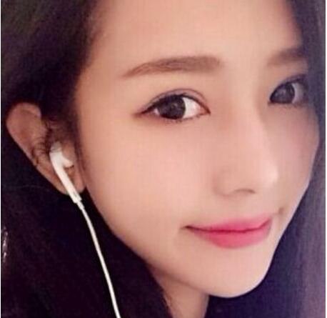 越南最美女大学生中国走红 已俘获一大批宅男(组图)
