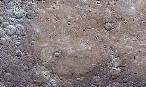 离太阳最近的行星是水星 它的体积大概只有地球的十八分之一