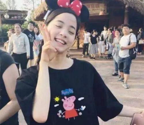 小猪佩奇社会人 小猪佩奇成新一代社会人标配(手表纹身不可少)