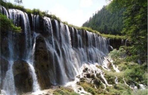 中国最宽的瀑布 九寨沟诺日朗瀑布(震后两年再开放比震前更壮观)