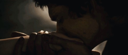 男朋友尺寸大什么体验 会很疼但却又很舒服(你有福了)