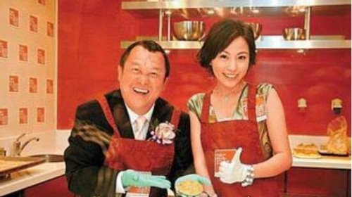 做曾志伟老婆都后悔 两任老婆都被其抛妻弃子(如今后悔莫及)