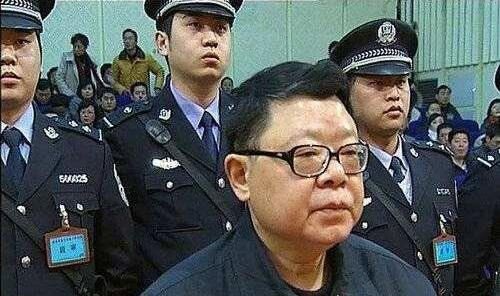 悍匪张君案的关键人物 实际上是4个助纣为虐的重庆女人