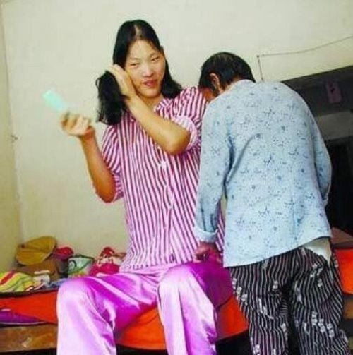 世界上最高的女人三米 实际世界上吉尼斯纪录最高女人2.33米姚德芬