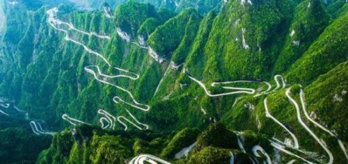 世界上最吓人的公路天门山盘山公路 180度急转弯此消彼长(通天大道)