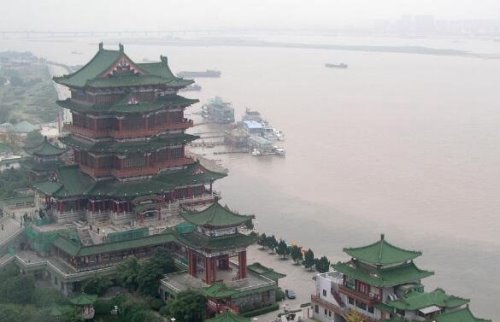 滕王阁在哪个城市 位于江西省南昌市西北部沿江路(赣江东岸)