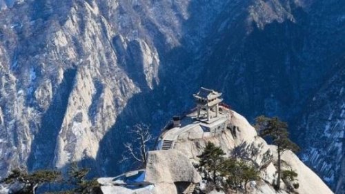 华山位于哪个省哪个市 位于陕西省渭南市华阴市(华阴隶属渭南)