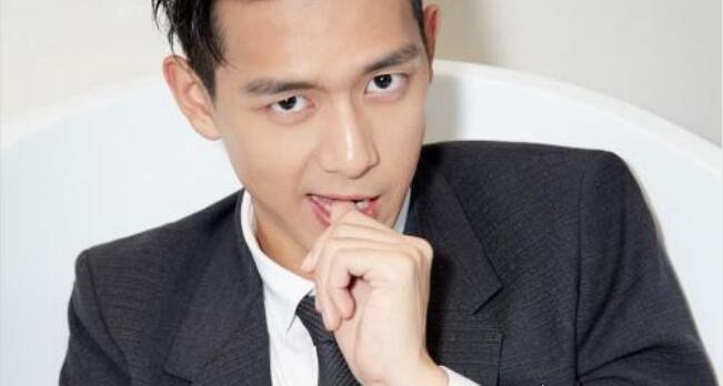 国民男神李现个人资料 曾是160斤的大胖子(瘦下来成“现男友”)