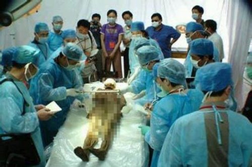 西汉女尸千年不腐美貌惊为天人 发现一枚凌氏惠平的私印