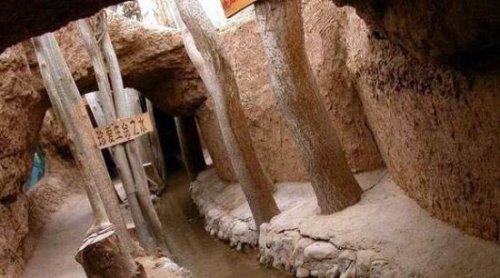 中国最长的地下河 新疆吐鲁番坎儿井(全长约5000公里)