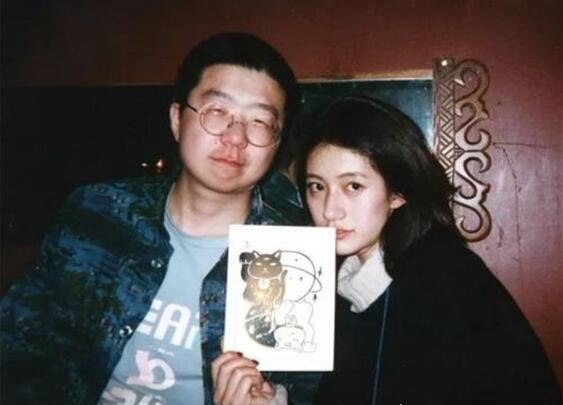 李诞女朋友黑尾酱个人资料 肤白貌美颜值超高(真是便宜了蛋蛋)