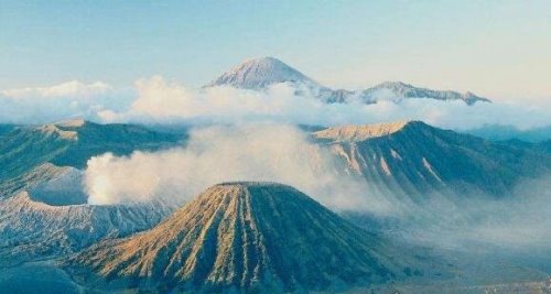 中国最大的火山群 大同火山群(一共有30多座火山)