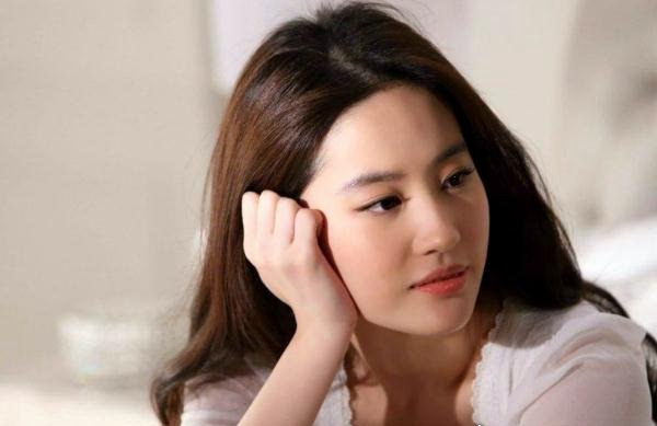 2018中国十大美女排行榜 古力娜扎和迪丽热巴(异域风情的美人)