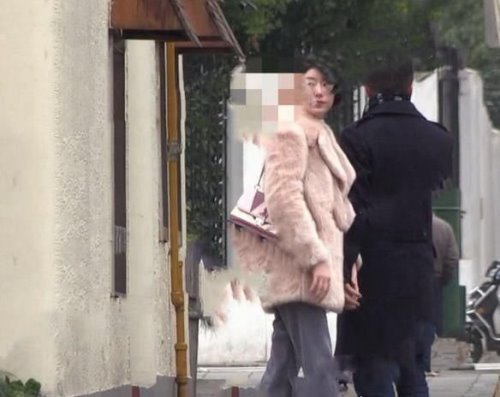 李亚鹏承认恋情 现女友气质优雅有韵味(长相神似王菲)