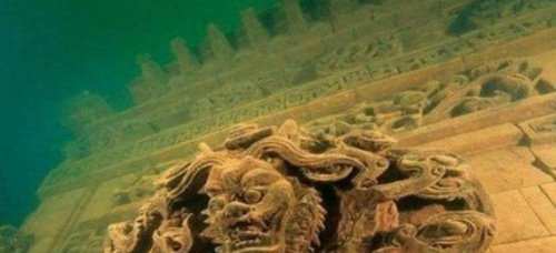 海底金字塔 1.5万年前的古神殿之谜(亚特兰蒂斯至今成谜)