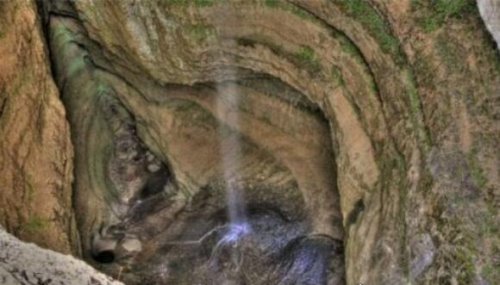 世界上最古老的水 地下3.1千米发现20亿年前的液态水
