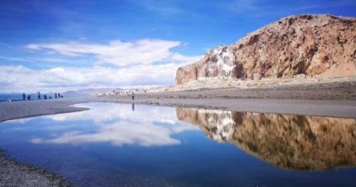 世界上海拔最高的湖 纳木错湖(湖面海拔高达4718米)