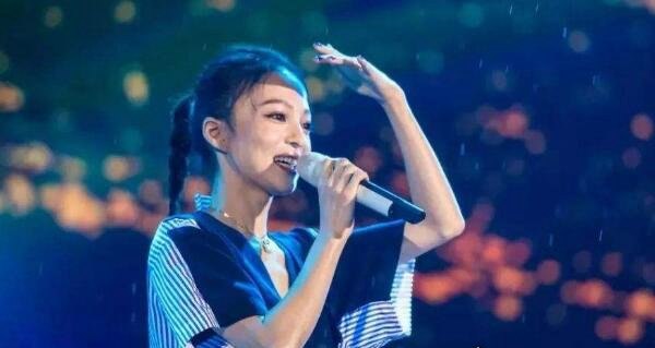 娱乐圈最惨女明星 张韶涵经历了什么大事件(三件事导致被雪藏)