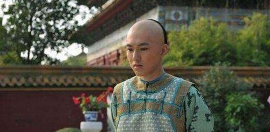 爱新觉罗·弘时是被雍正所杀吗 弘时为什么不受宠