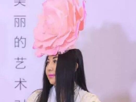 "毒舌"杨二车娜姆现状如何 结婚两次仍孤身一人(至今无儿无女)