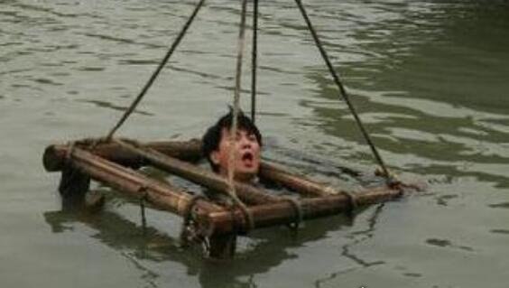 惨无人道的水刑 古代被称为浸猪笼(美中情局的逼供酷刑)