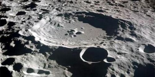 外星人就在月球背面 外星人用月球来监控地球