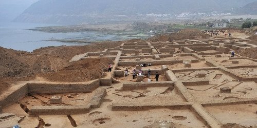 三星堆遗址在哪里 四川省广汉市西北(遗址著名文物鉴赏)