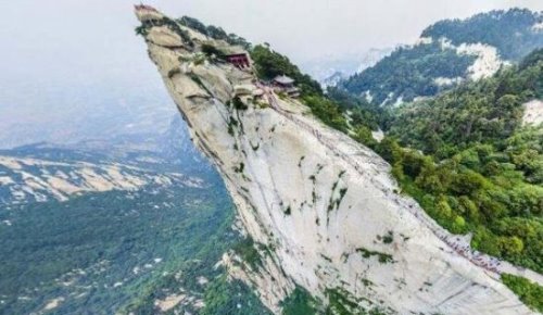 华山位于哪个省哪个市 位于陕西省渭南市华阴市(华阴隶属渭南)