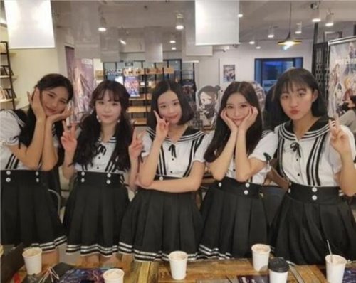 韩国最小女子组合 Busters平均年龄13岁(全部都是在校学生)