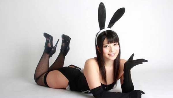 波多野结衣最强对手上原亚衣引退 上原亚衣哭了