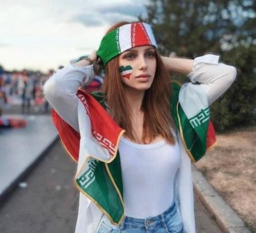世界杯各国最美女球迷 俄罗斯最美女球迷是成人片艳星