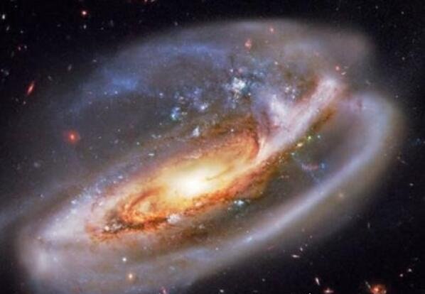 宇宙最明亮星系 极亮红外星系比300万亿个太阳还要亮