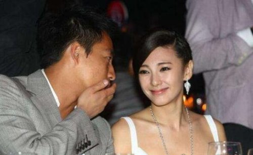 张雨绮汪小菲恋情回顾 两人在分手之后相继闪婚