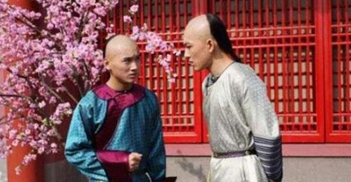 爱新觉罗·弘时是被雍正所杀吗 弘时为什么不受宠